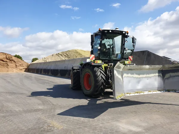 Claas xerion 4000 maisschild 5m