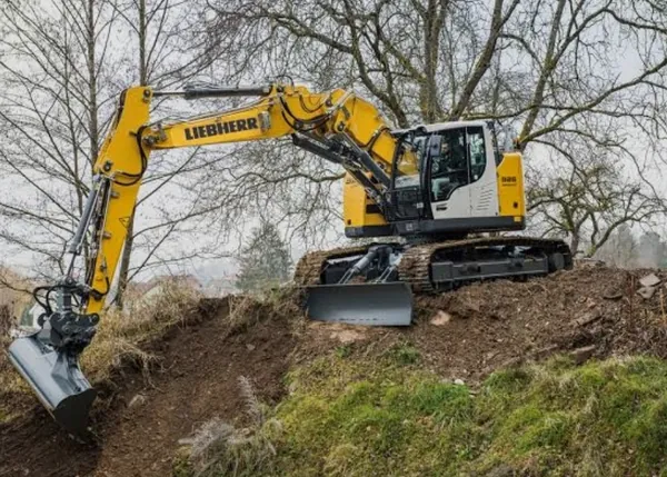 Liebherr 926 landschaftsarbeiten