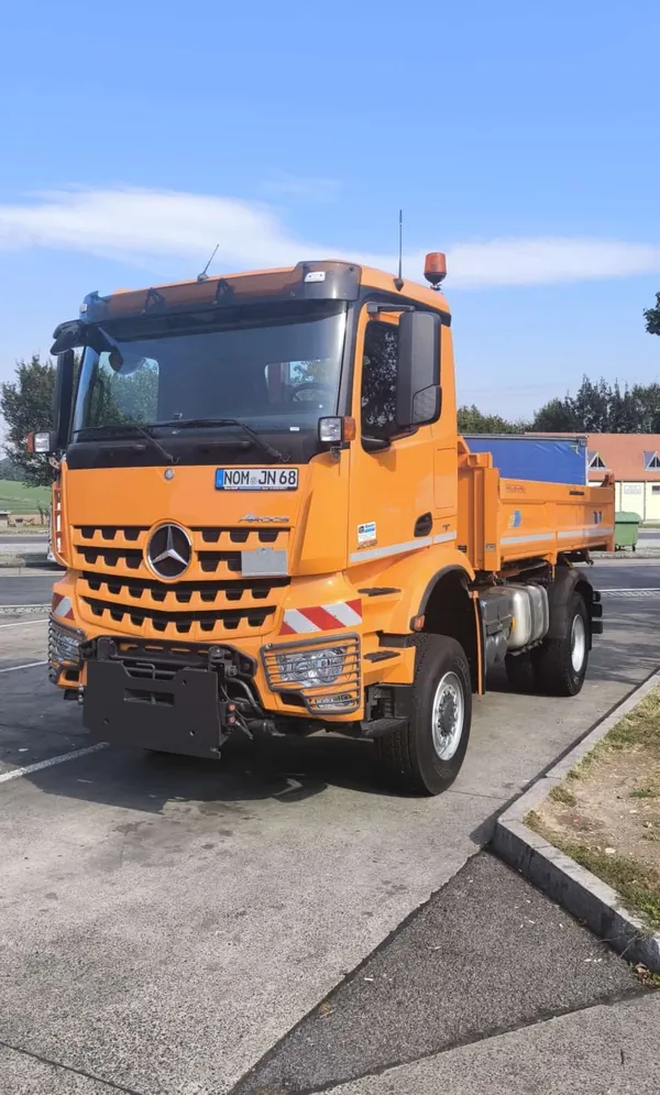 Mercedes benz arocs 2036 4x4
